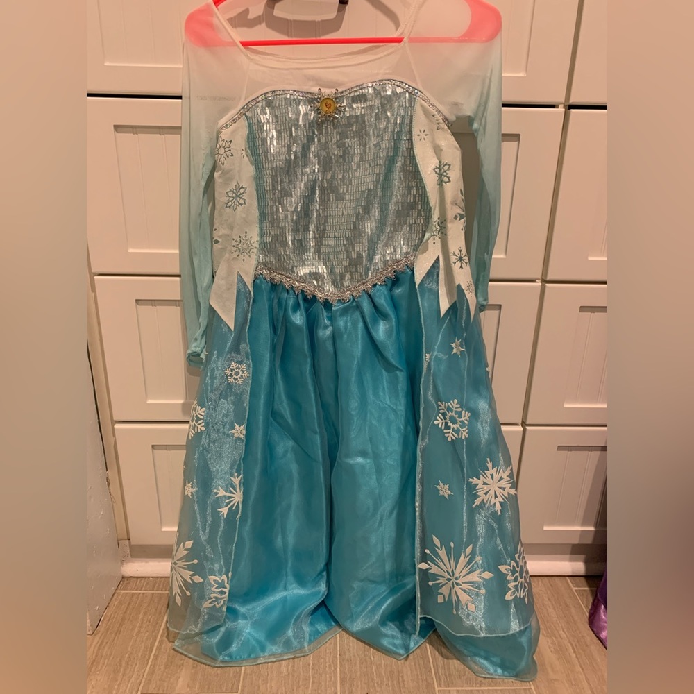 Disney Store Frozen Elsa Princess Costume 9/10